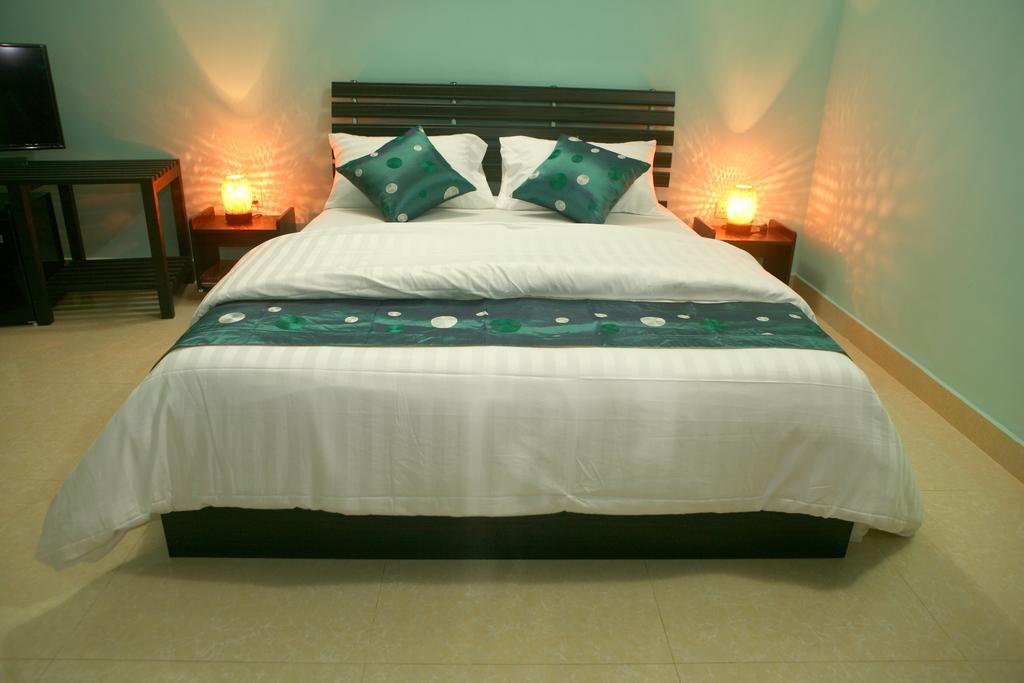Hotel Equa Reef Maldives à Atoll Addu Extérieur photo