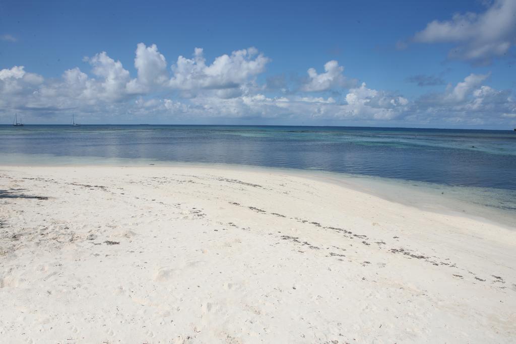 Hotel Equa Reef Maldives à Atoll Addu Extérieur photo