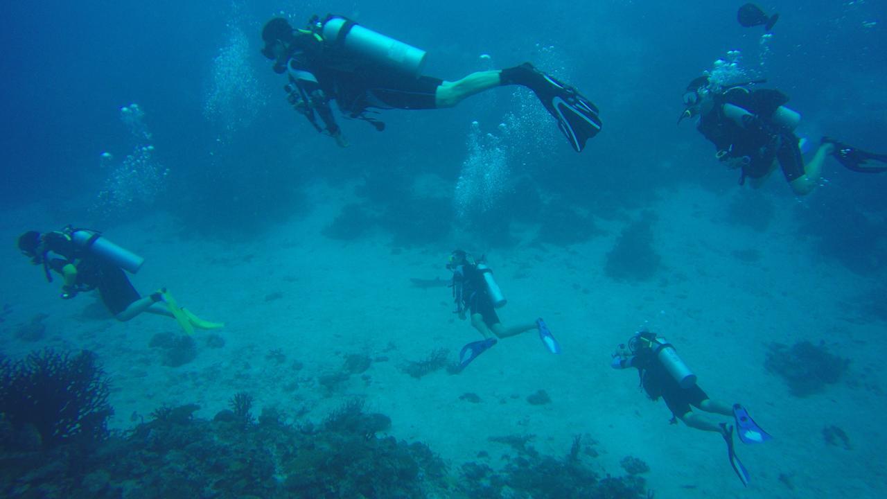 Hotel Equa Reef Maldives à Atoll Addu Extérieur photo