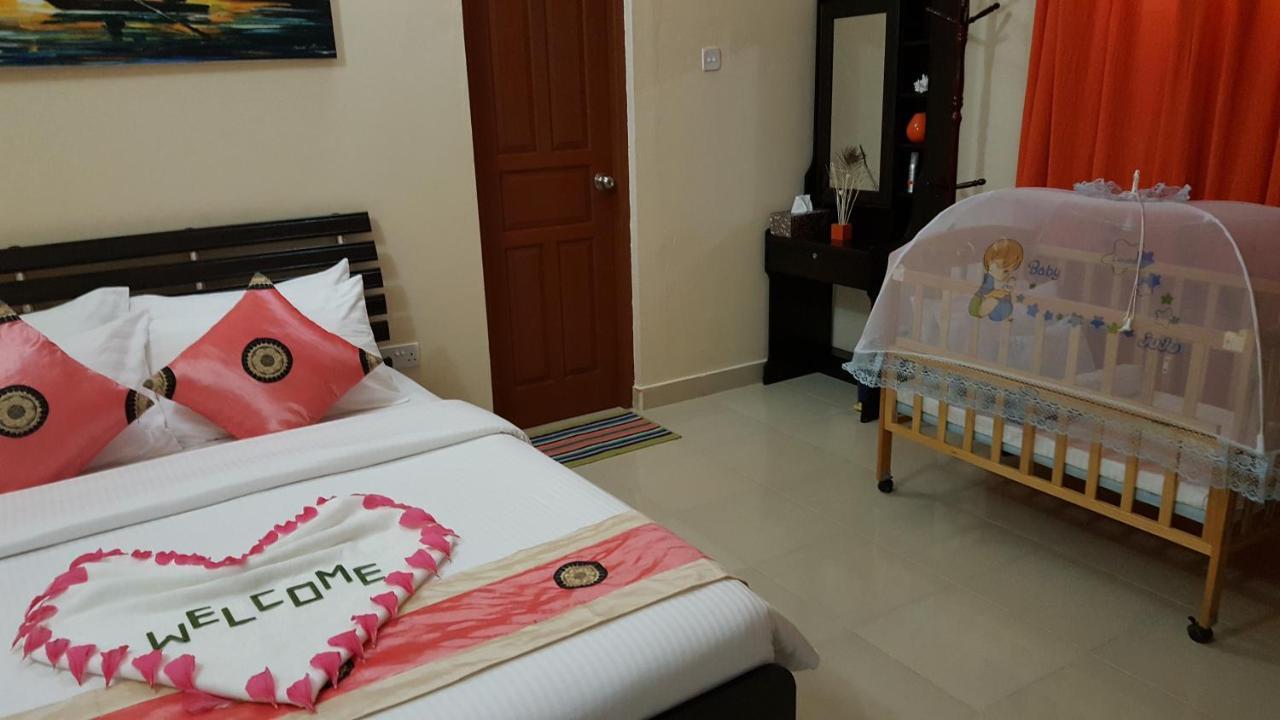 Hotel Equa Reef Maldives à Atoll Addu Extérieur photo