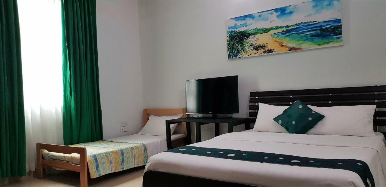 Hotel Equa Reef Maldives à Atoll Addu Extérieur photo